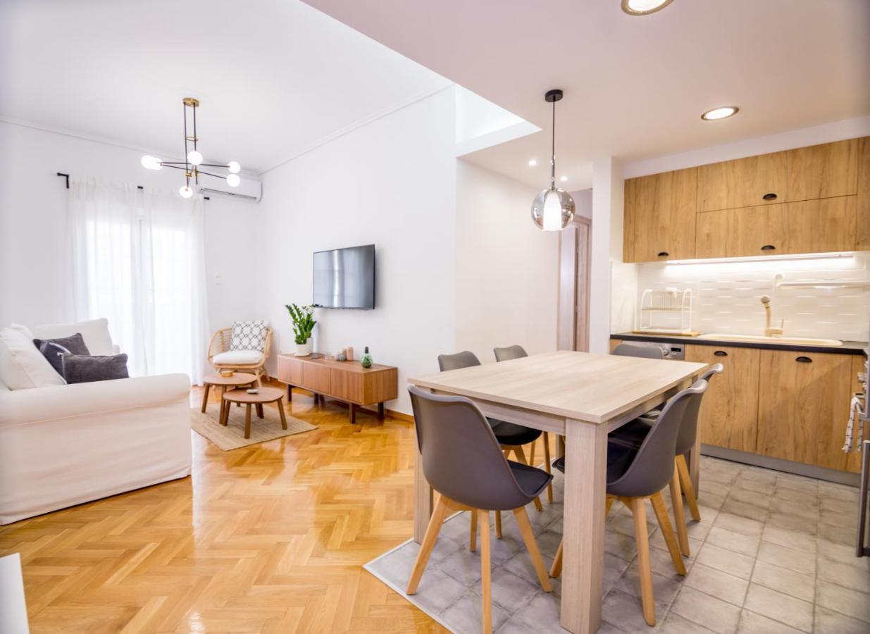 In The Shadow Of Acropolis - Spacious & Lovely Apt Athens Luaran gambar