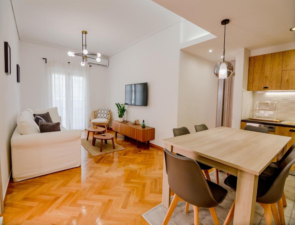 In The Shadow Of Acropolis - Spacious & Lovely Apt Athens Luaran gambar