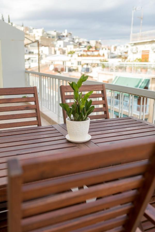In The Shadow Of Acropolis - Spacious & Lovely Apt Athens Luaran gambar