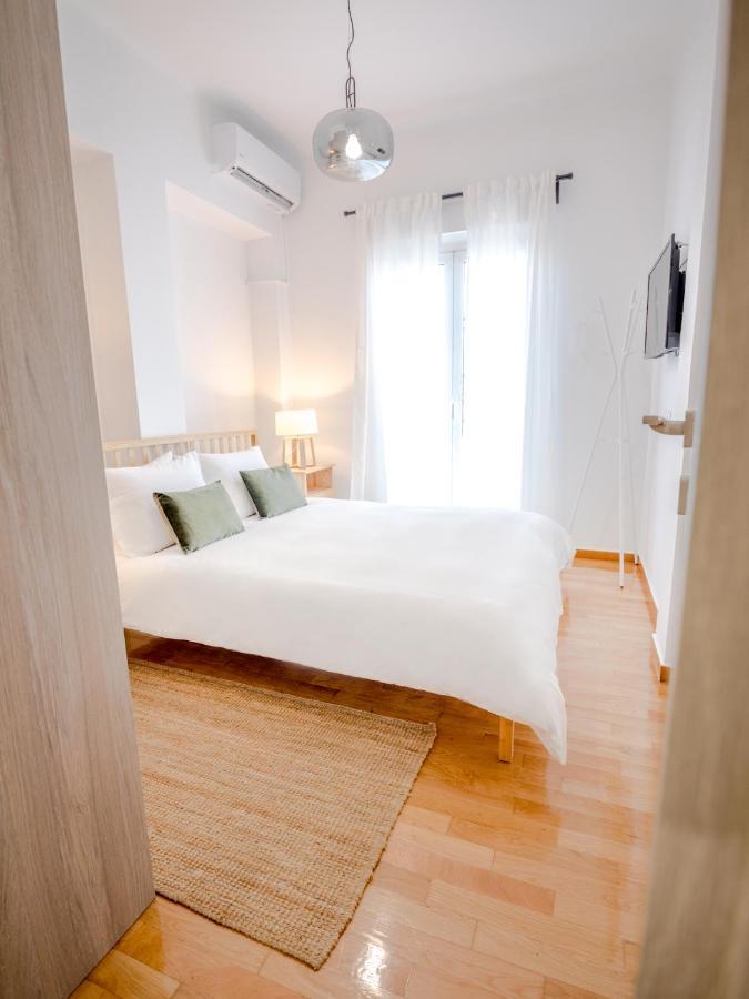 In The Shadow Of Acropolis - Spacious & Lovely Apt Athens Luaran gambar